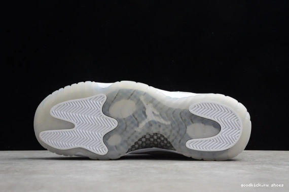 Metallic Jordan AR0715-100 White SilverVast WMNS Air AR0715-100 11 Grey 0424